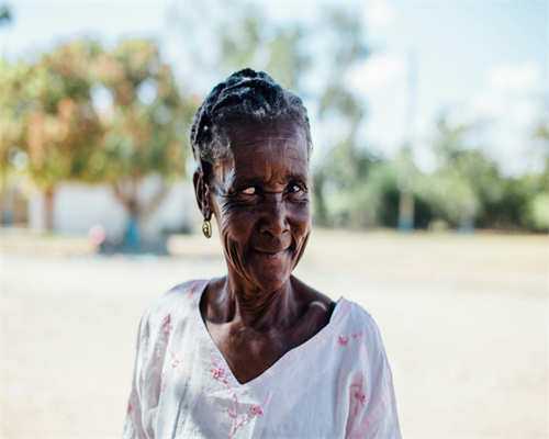 试管助孕移植后内裤湿了怎么办？异味是否异常？